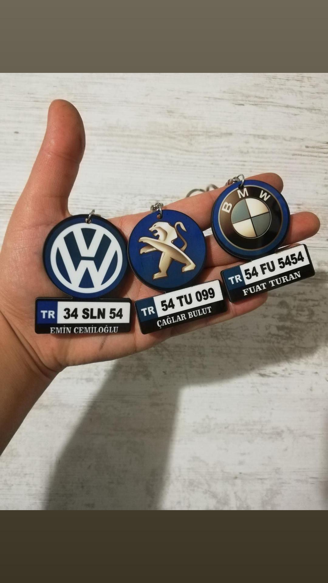 LOGOLU PLAKA ANAHTARLIK